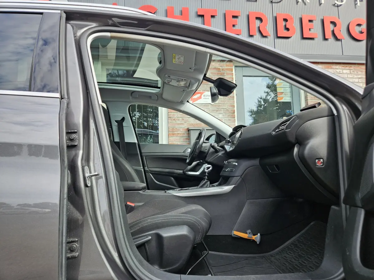 1.2 PureTech Allure Trekhaak! Revisie Motor! LED! Carplay! Panoramadak!