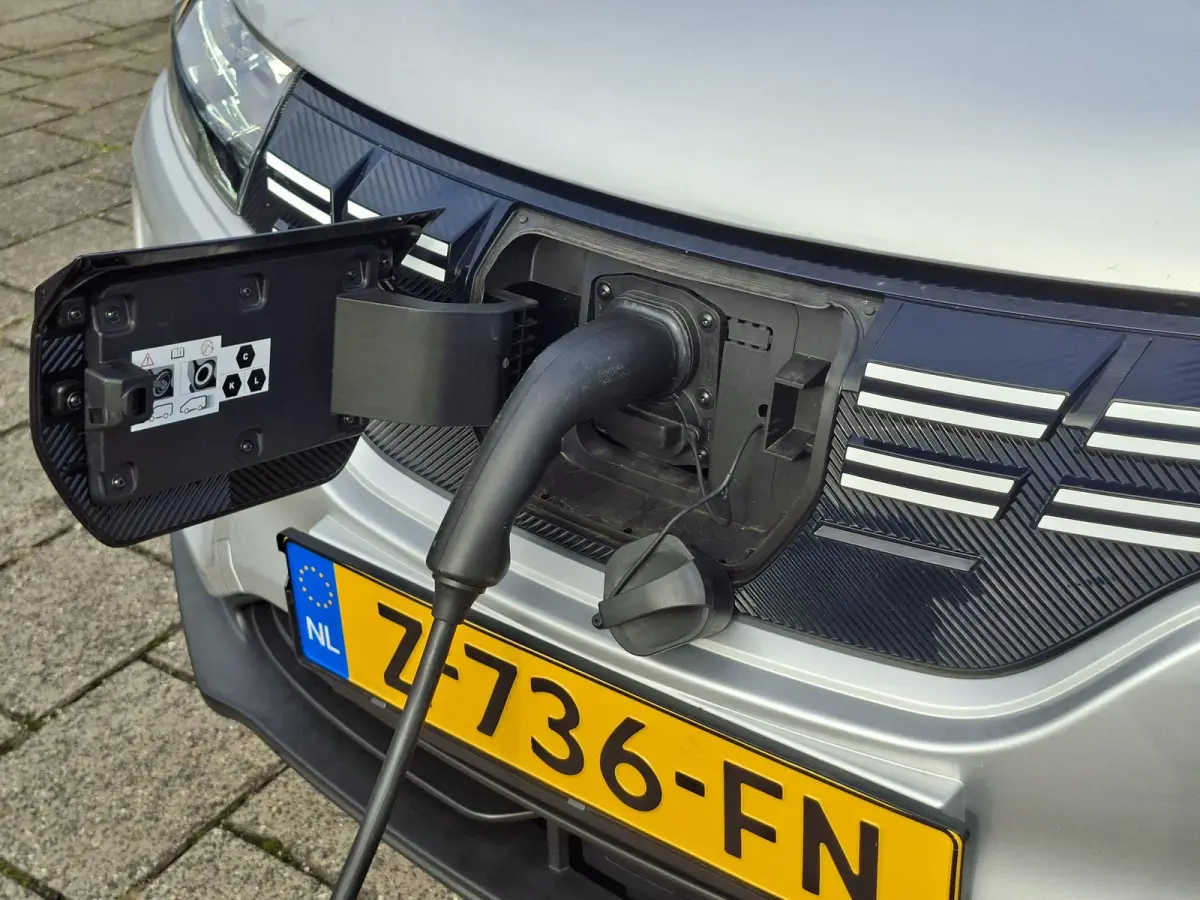 Expression SOH 92% Carplay Navigatie LM Velgen Camera Lederen Interieur PDC-Achter