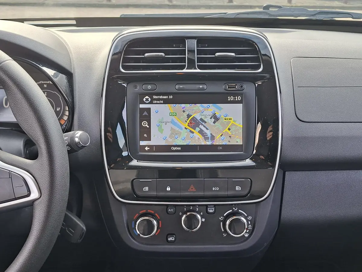 Expression SOH 92% Carplay Navigatie LM Velgen Camera Lederen Interieur PDC-Achter