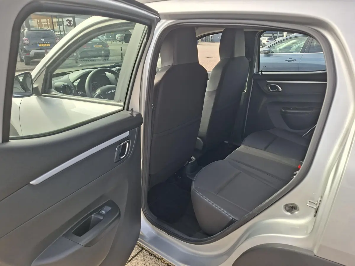 Expression SOH 92% Carplay Navigatie LM Velgen Camera Lederen Interieur PDC-Achter
