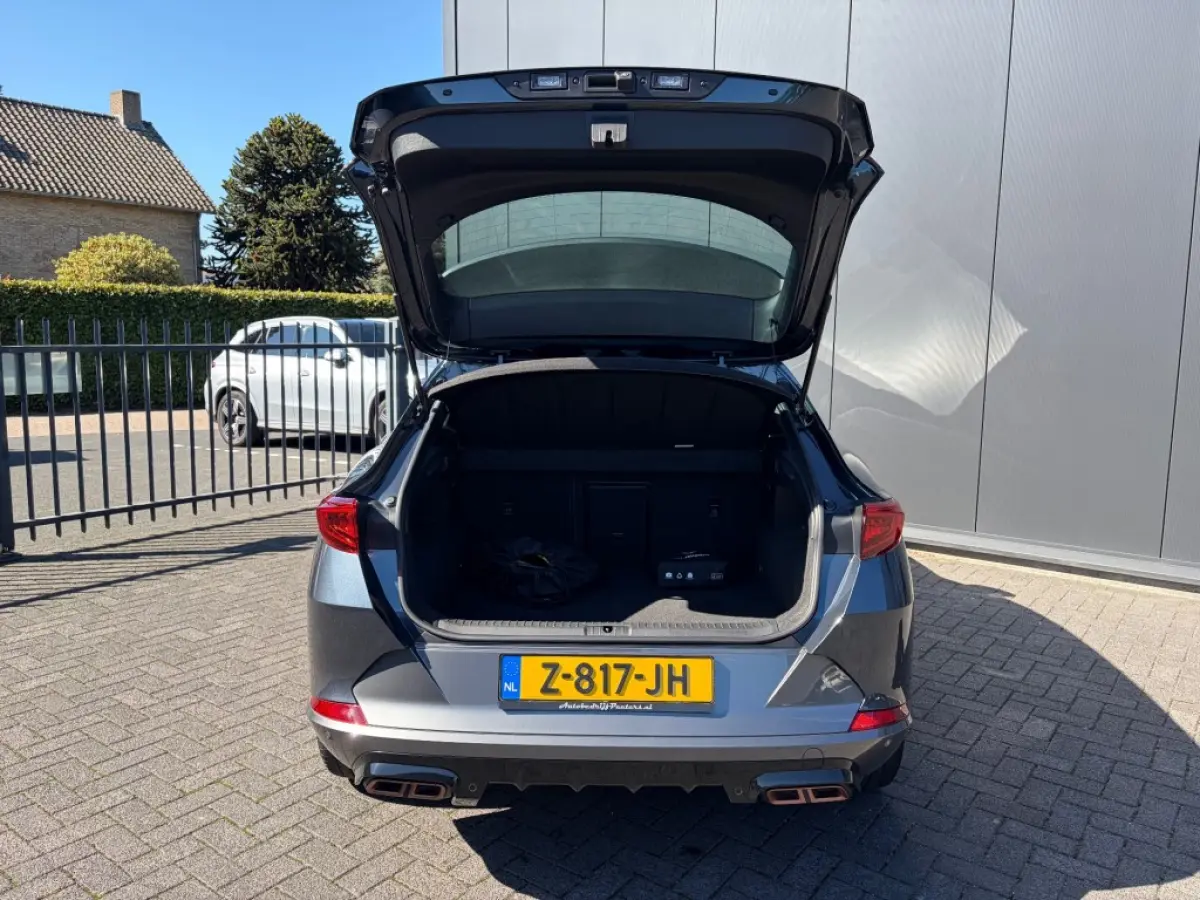 1.4 e-Hybrid VZ Performance 245pk ACC LED Camera V-Cockpit Carplay Sfeerlicht