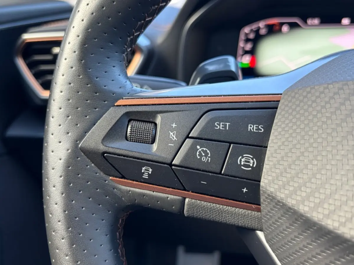 1.4 e-Hybrid VZ Performance 245pk ACC LED Camera V-Cockpit Carplay Sfeerlicht