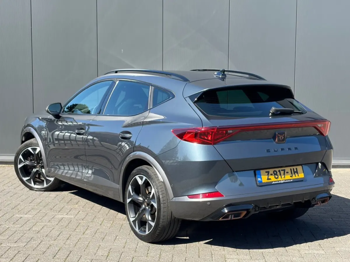 1.4 e-Hybrid VZ Performance 245pk ACC LED Camera V-Cockpit Carplay Sfeerlicht