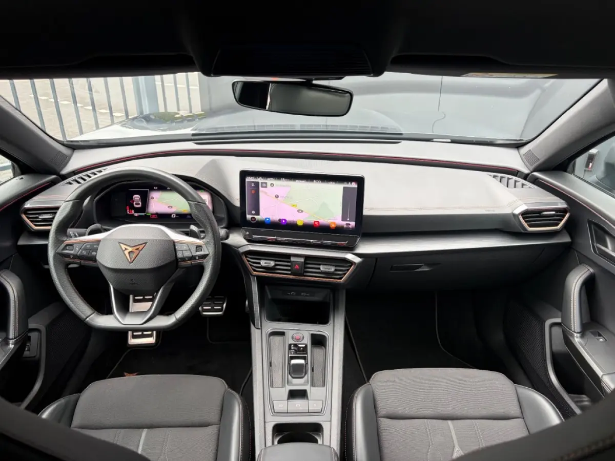 1.4 e-Hybrid VZ Performance 245pk ACC LED Camera V-Cockpit Carplay Sfeerlicht