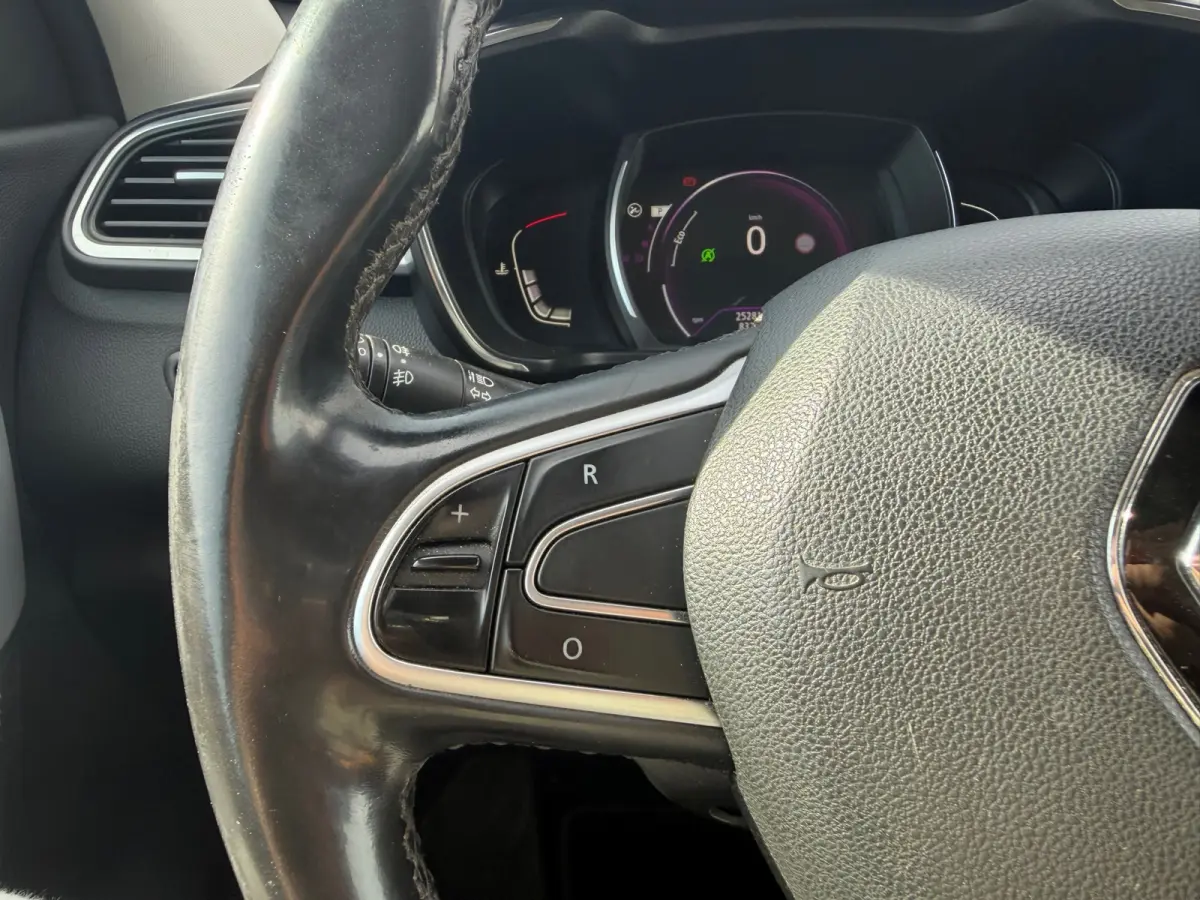 1.5 dCi Bose| Platina Grijs | Bose Audio | Cruise Control | Luxe SUV