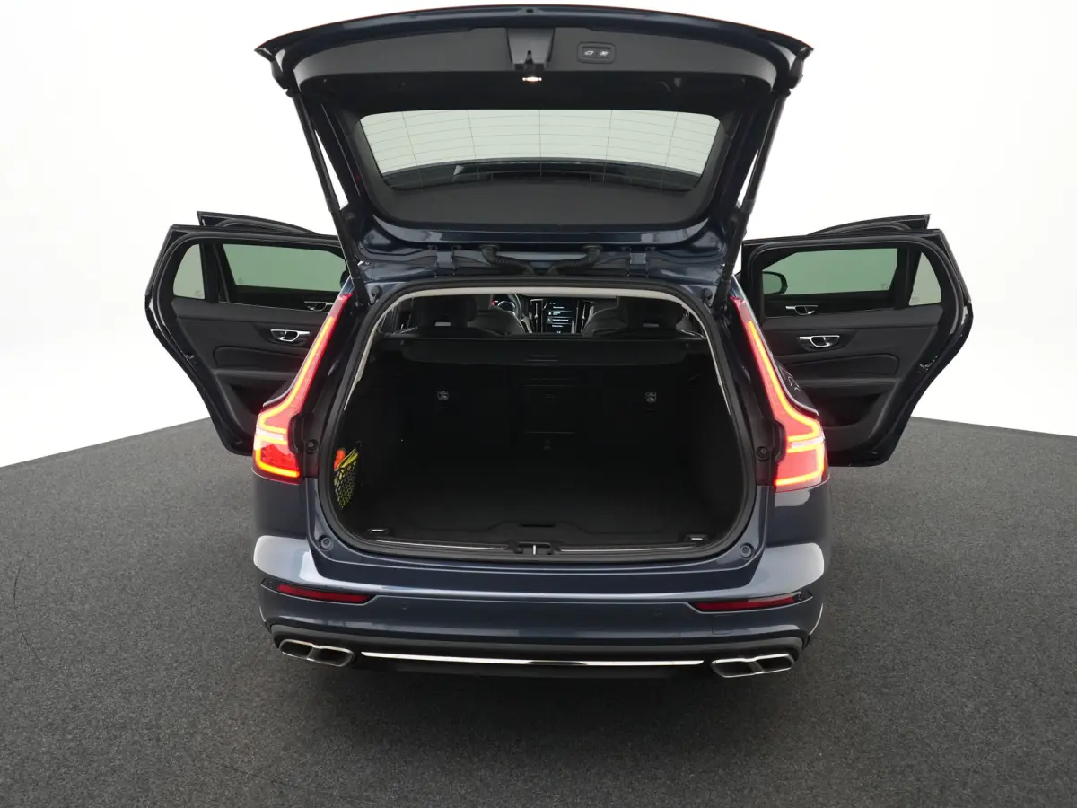 T6 Recharge AWD Inscription | Achterbank verwarmd | Achteruitrijcamera | Audio installatie
