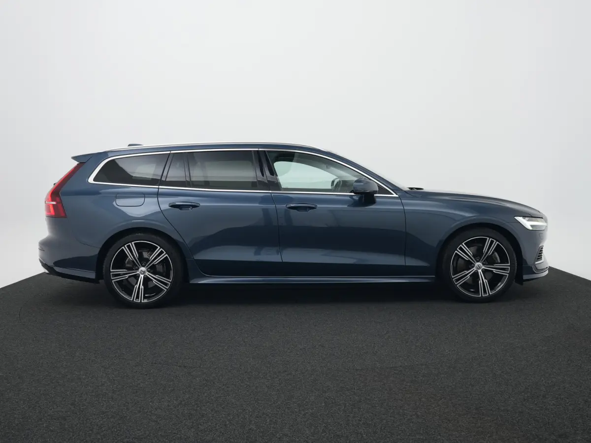 T6 Recharge AWD Inscription | Achterbank verwarmd | Achteruitrijcamera | Audio installatie