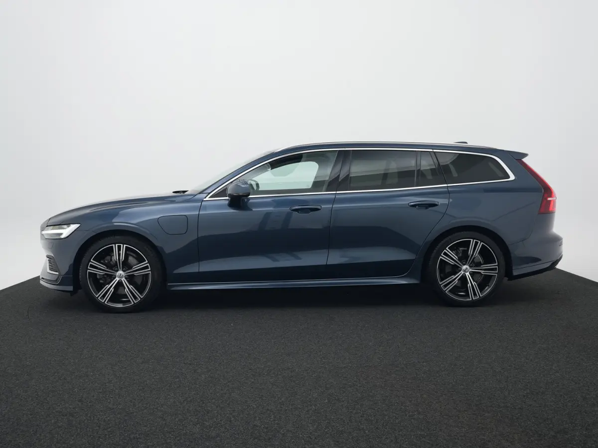 T6 Recharge AWD Inscription | Achterbank verwarmd | Achteruitrijcamera | Audio installatie