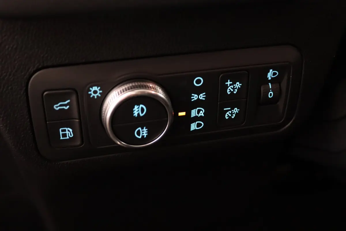 2.5 PHEV Vignale | Trekhaak | Winterpakket | Leder | Elek. Stoelen | CarPlay/Android Auto | LED | Stoelverwarming