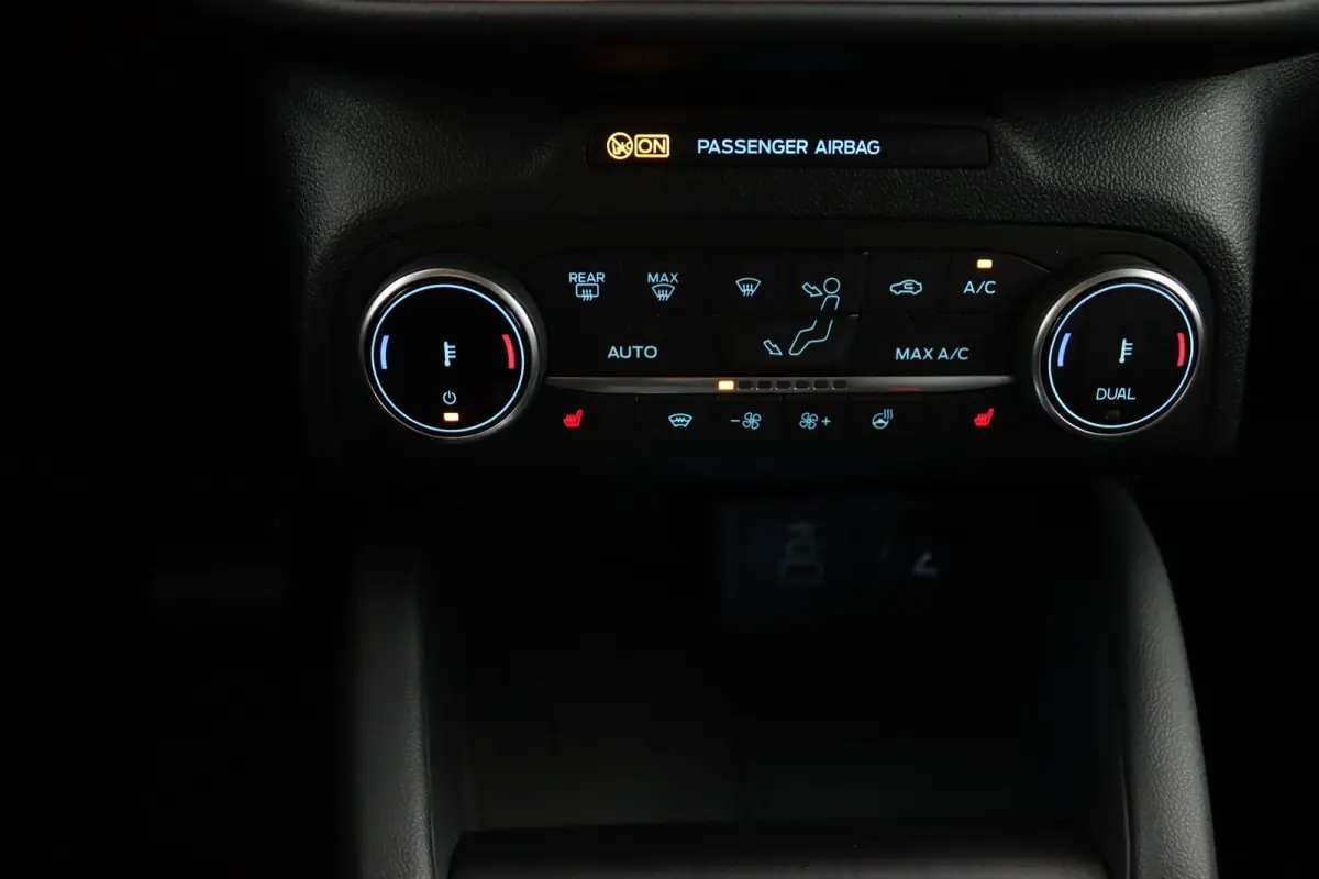 2.5 PHEV Vignale | Trekhaak | Winterpakket | Leder | Elek. Stoelen | CarPlay/Android Auto | LED | Stoelverwarming