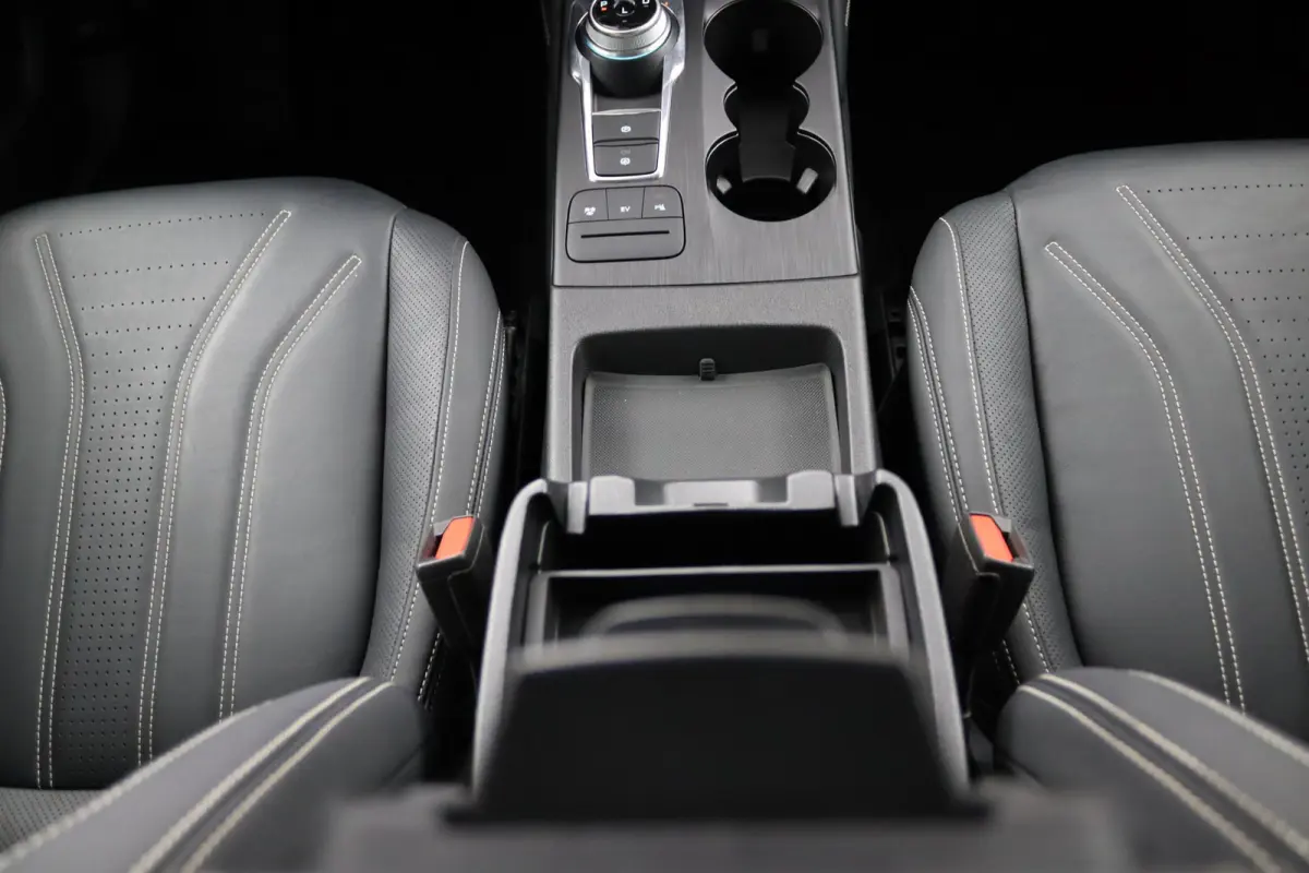 2.5 PHEV Vignale | Trekhaak | Winterpakket | Leder | Elek. Stoelen | CarPlay/Android Auto | LED | Stoelverwarming