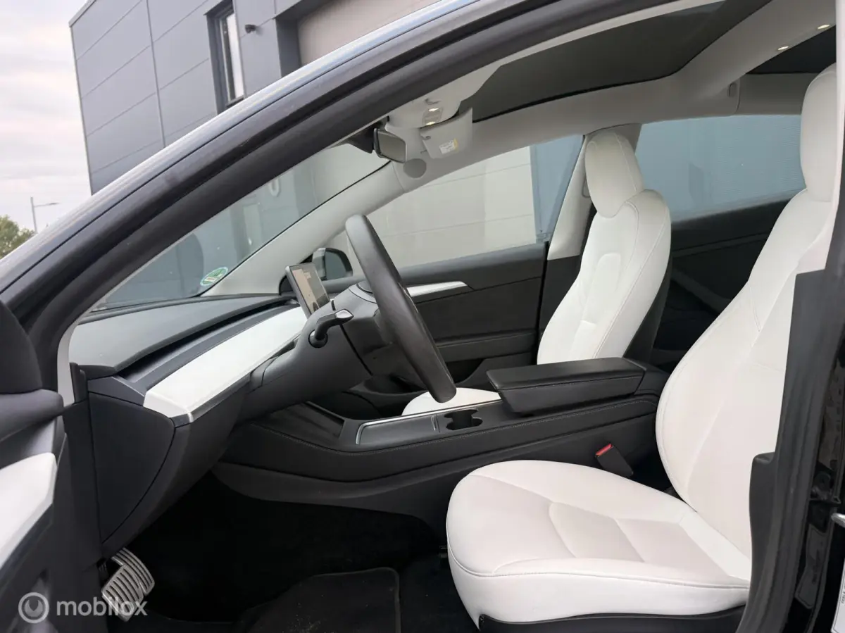 Performance AWD 75 kWh | 12/2021 | 463 pk | Wit Interieur | Warmtepomp