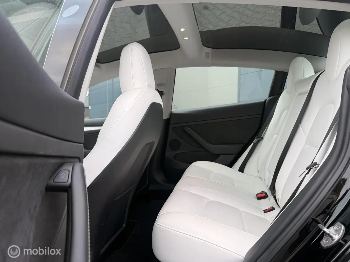 Performance AWD 75 kWh | 12/2021 | 463 pk | Wit Interieur | Warmtepomp