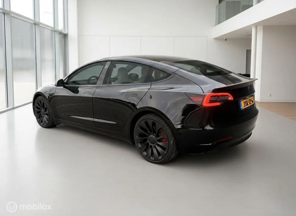 Performance AWD 75 kWh | 12/2021 | 463 pk | Wit Interieur | Warmtepomp