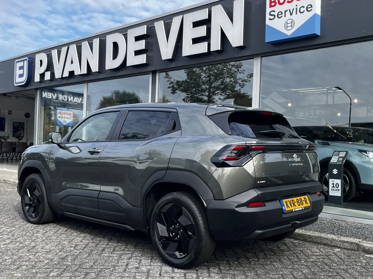 Select 61 kWh | Van €36.294 voor €32.294,- | €4.000 demo-voordeel | Direct uit voorraad leverbaar | Suzuki Safety System Pro | Keyless | Smart Entry & Start |