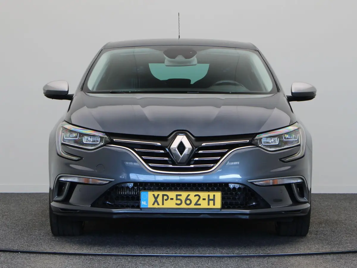 TCe 130pk GT-Line | Trekhaak | Navigatie | Climate control | Led verlichting | PDC voor en achter | Achteruitrijcamera | Ambiance verlichting |