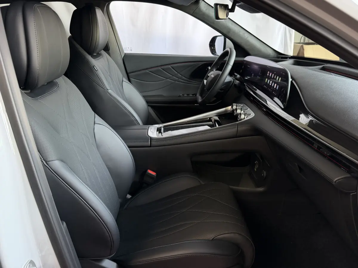 OMODA 9 PREMIUM AWD | 145 KM / TOTAAL MET BENZINE 1000KM ELEKTRISCH | 538 PK | 4WD 4X4