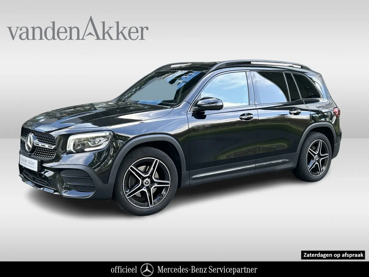180 AMG 7-pers. // Trekhaak // Panoramadak // Memory // Keyless // Carplay // MultiBeam LED // Nightpakket // Sfeerverlichting