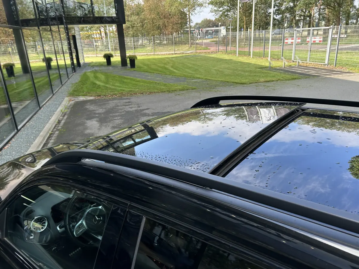 180 AMG 7-pers. // Trekhaak // Panoramadak // Memory // Keyless // Carplay // MultiBeam LED // Nightpakket // Sfeerverlichting