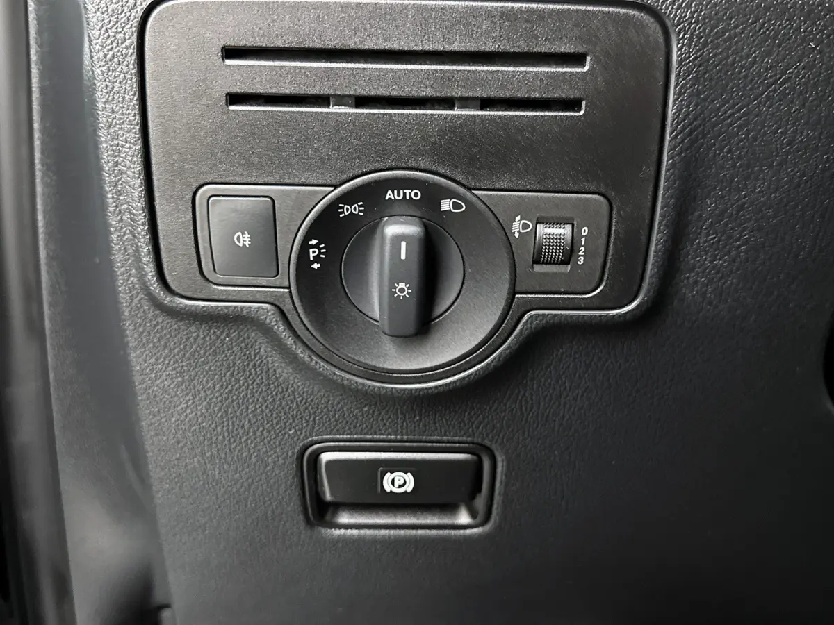 110 CDI L1 Trekhaak Cruise control Betimmering Airco NAP