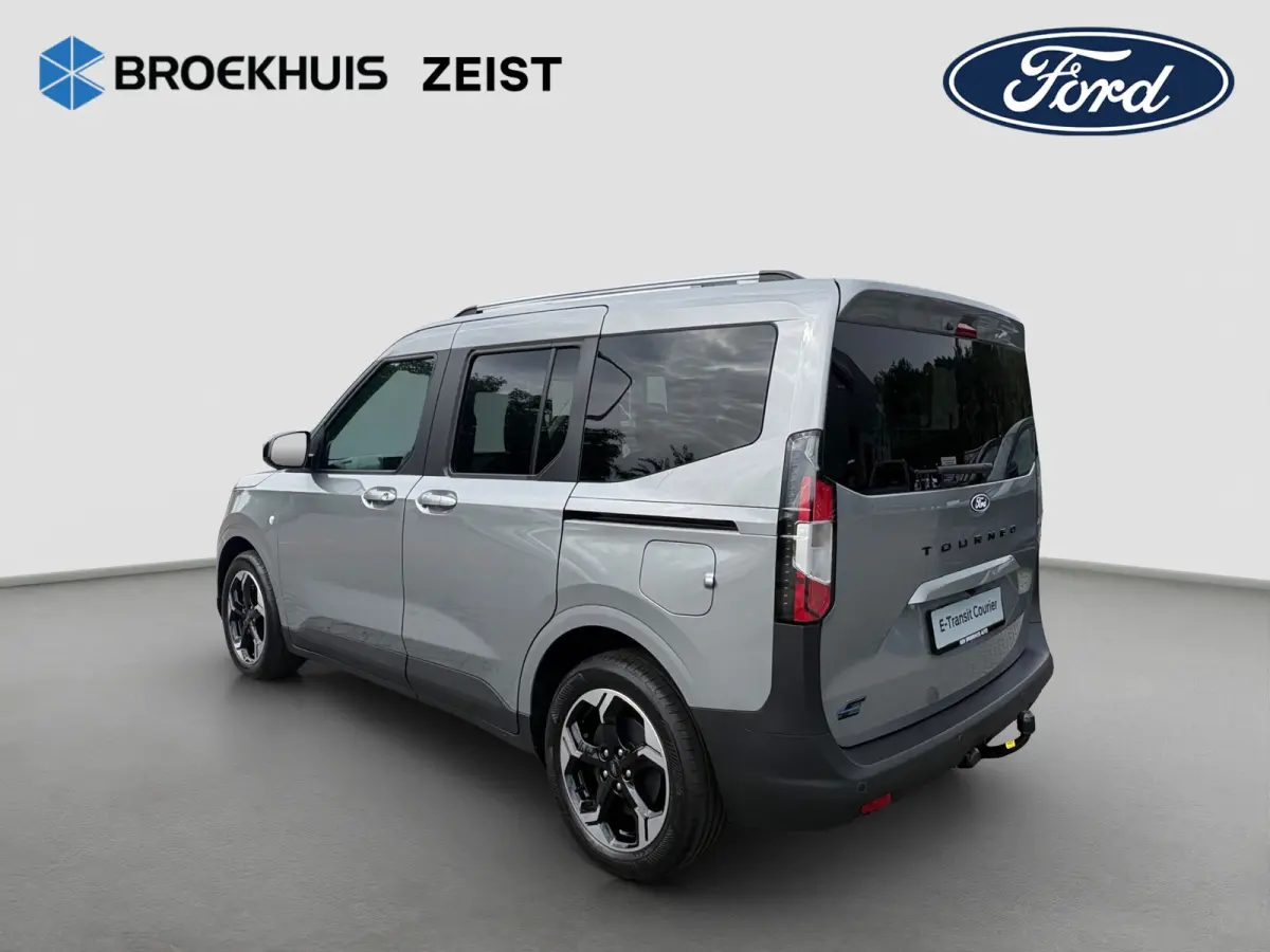 BEV Titanium | €7.535,- korting !! | Driver Assistance Pack incl. navigatie | Trekhaak | | Achterlichten LED | BLIS met Cross Traffic Alert  | Beglazing achter verduisterd (Privacy Glass)