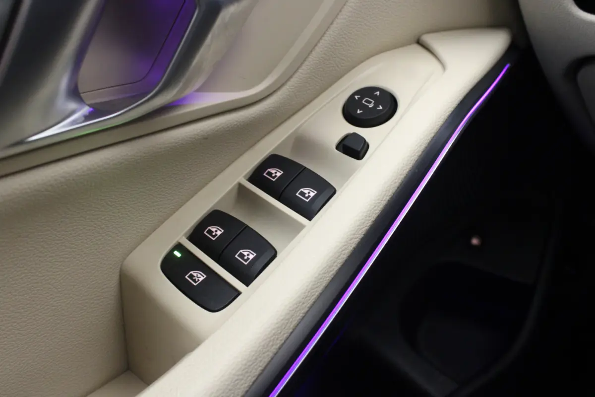 330e eDrive Edition |Leder|Stoelverw.|Navi|