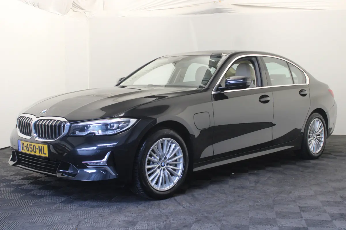 330e eDrive Edition |Leder|Stoelverw.|Navi|