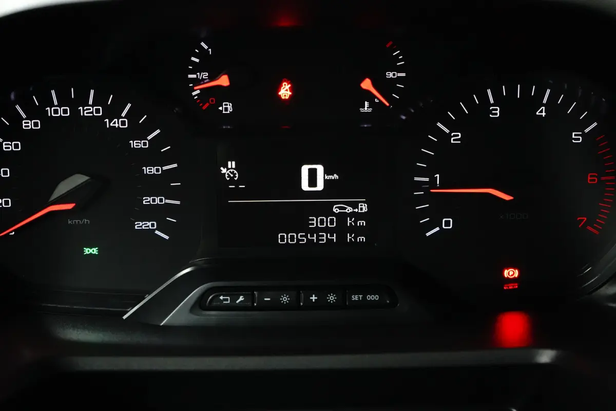 Premium L1 Camera | Cruise | Trekhaak | 5434 KM! | | Achteruitrijcamera | Cruise control | Trekhaak