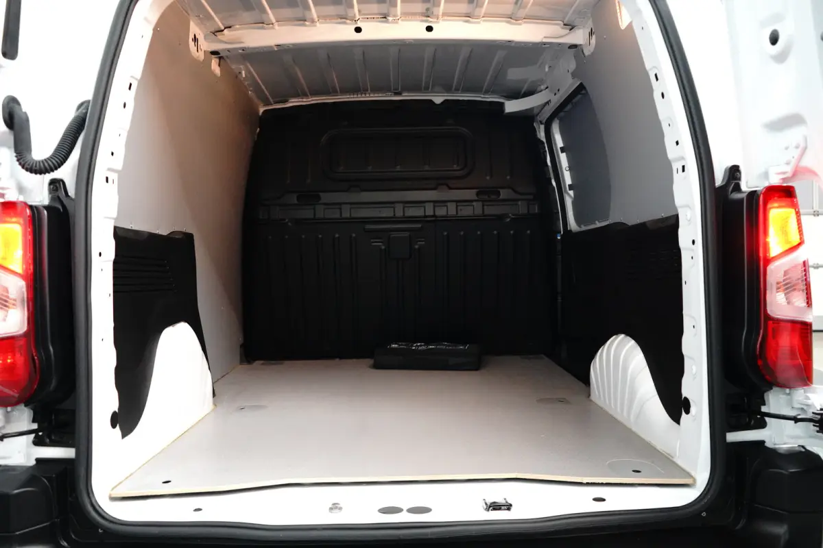 Premium L1 Camera | Cruise | Trekhaak | 5434 KM! | | Achteruitrijcamera | Cruise control | Trekhaak