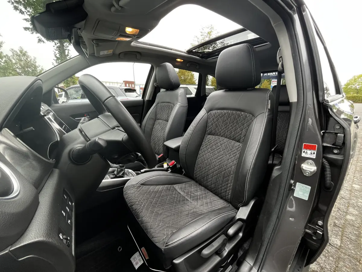 1.4 Boosterjet Smart Hybrid Style Automaat | €2.000,- voordeel | Meerdere kleuren leverbaar | Pano | Adapt. Cruise | Camera | Dodehoek | Rijstrook | Stoelverwarming | etc. etc.