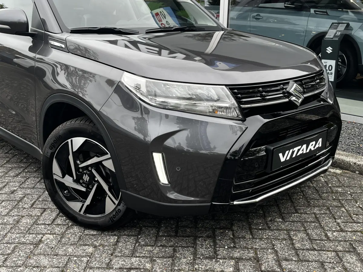 1.4 Boosterjet Smart Hybrid Style Automaat | €2.000,- voordeel | Meerdere kleuren leverbaar | Pano | Adapt. Cruise | Camera | Dodehoek | Rijstrook | Stoelverwarming | etc. etc.