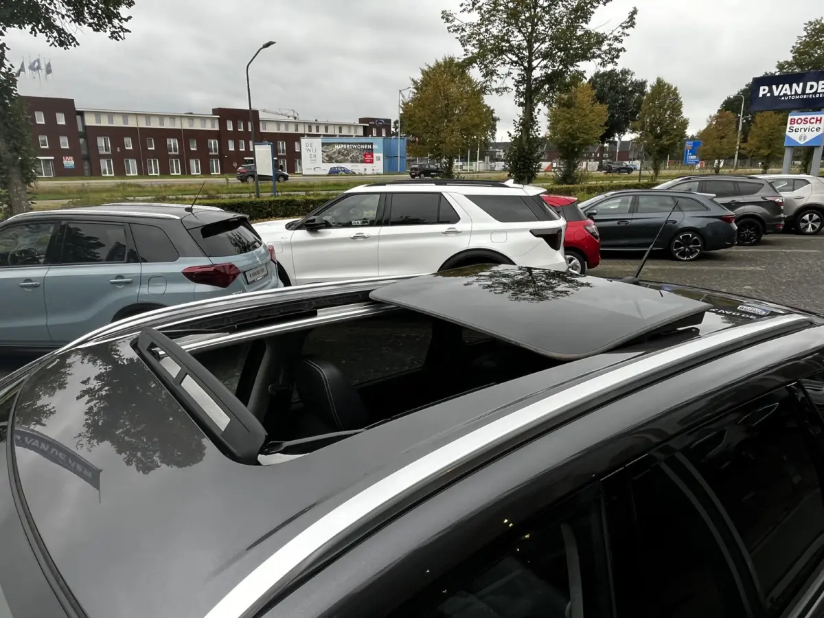 1.4 Boosterjet Smart Hybrid Style Automaat | €2.000,- voordeel | Meerdere kleuren leverbaar | Pano | Adapt. Cruise | Camera | Dodehoek | Rijstrook | Stoelverwarming | etc. etc.