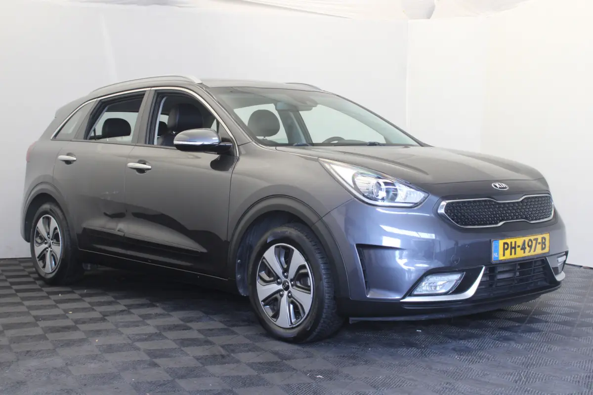 1.6 GDi Hybrid First Edition