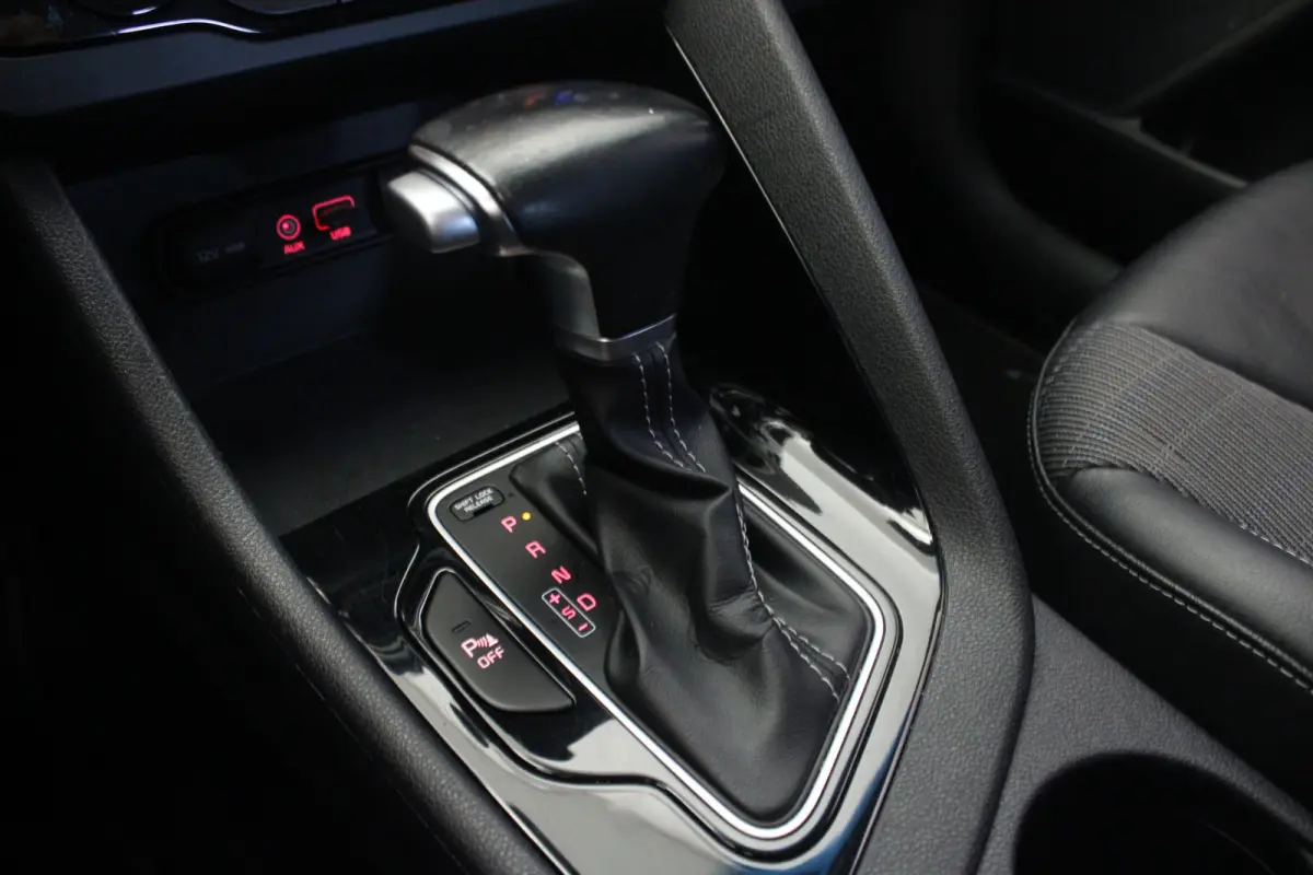 1.6 GDi Hybrid First Edition