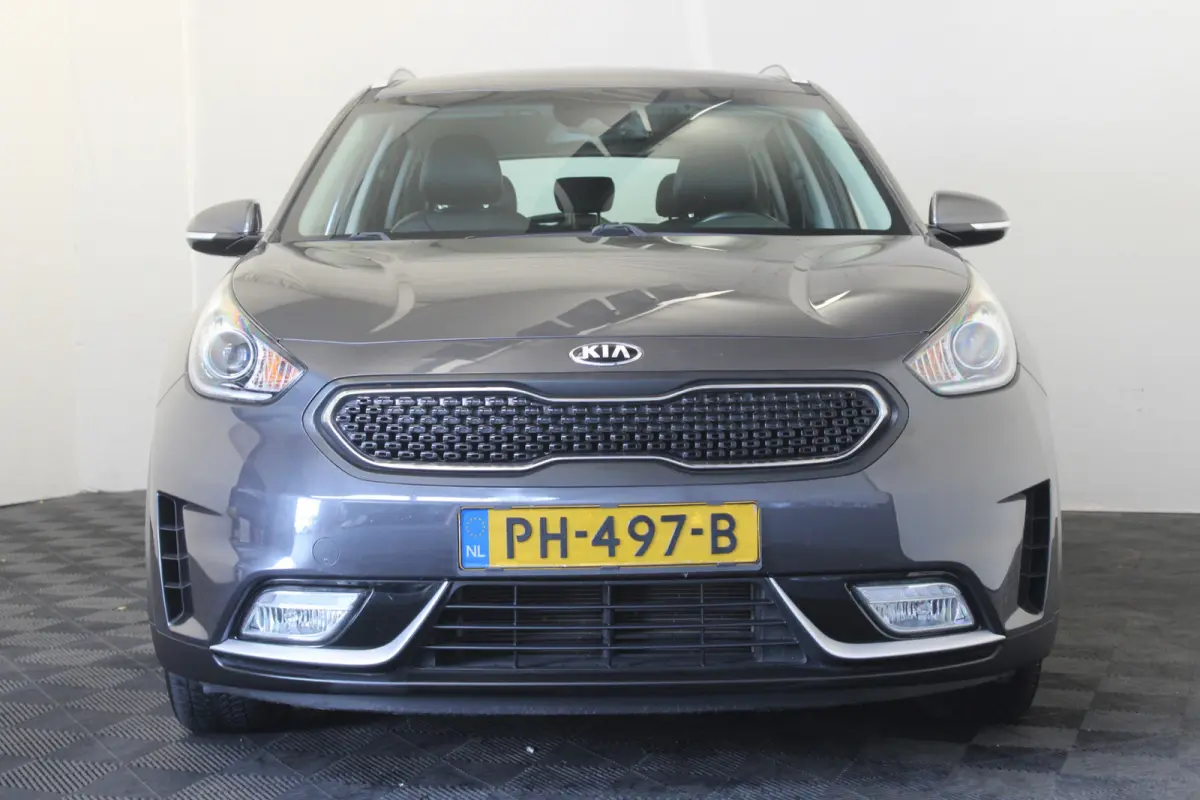 1.6 GDi Hybrid First Edition