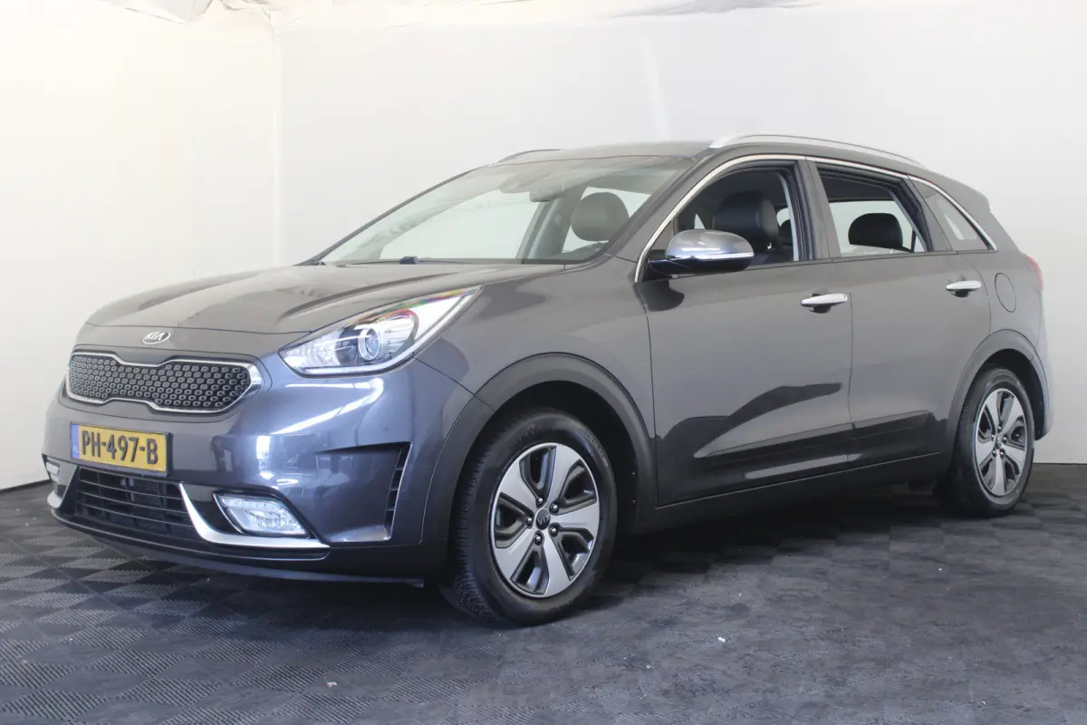 1.6 GDi Hybrid First Edition