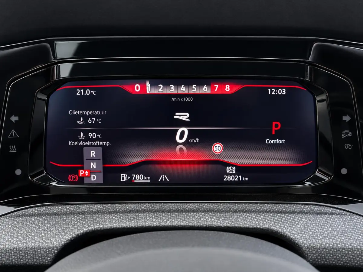 1.5 eTSI R-Line Business | Automaat | Panoramadak | 19 Inch Velgen | Black Style | Stoel/ Stuurverwarming | Achteruitrijcamera | Apple CarPlay/ Android Auto | Full-LED |
