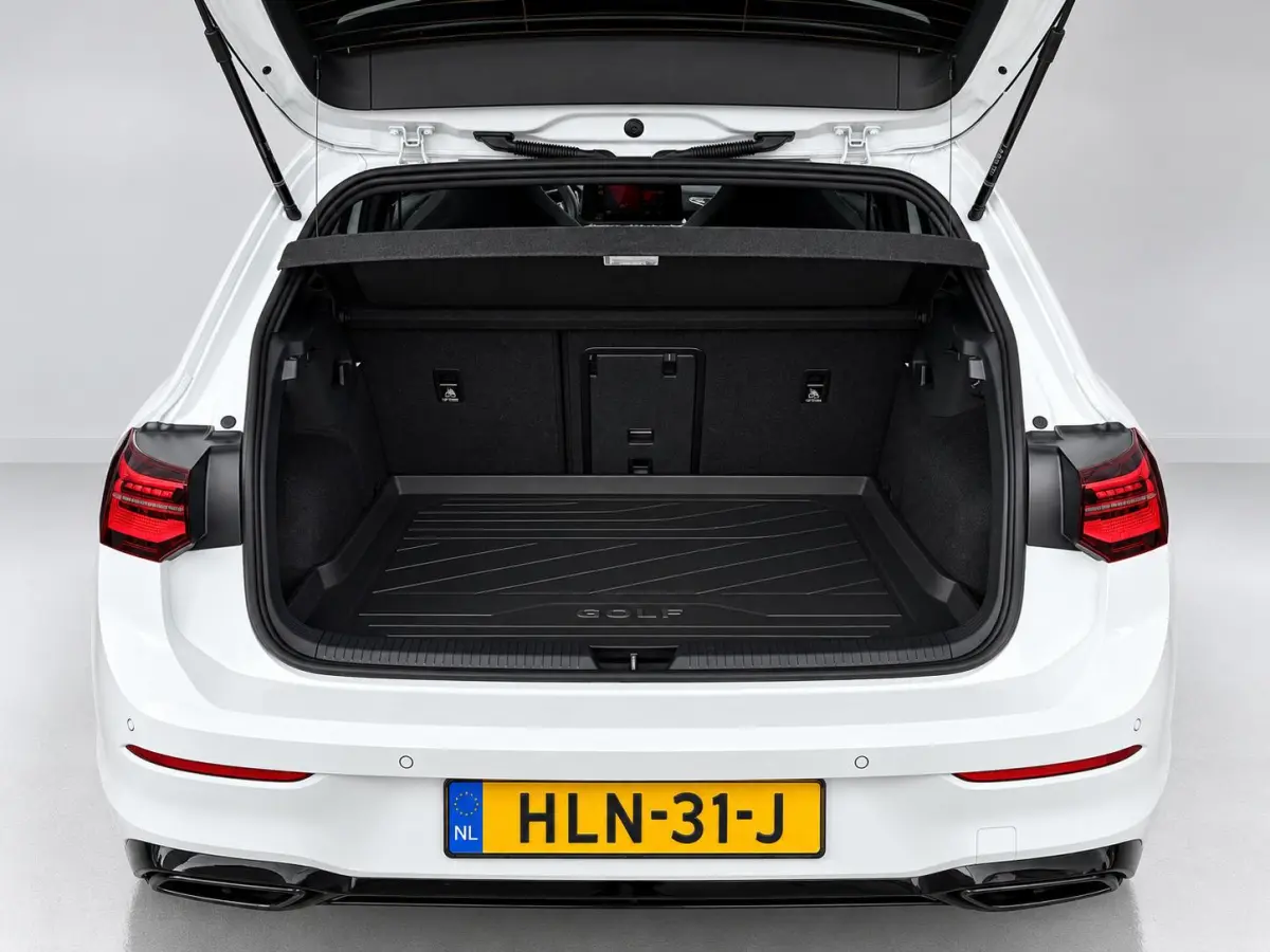 1.5 eTSI R-Line Business | Automaat | Panoramadak | 19 Inch Velgen | Black Style | Stoel/ Stuurverwarming | Achteruitrijcamera | Apple CarPlay/ Android Auto | Full-LED |