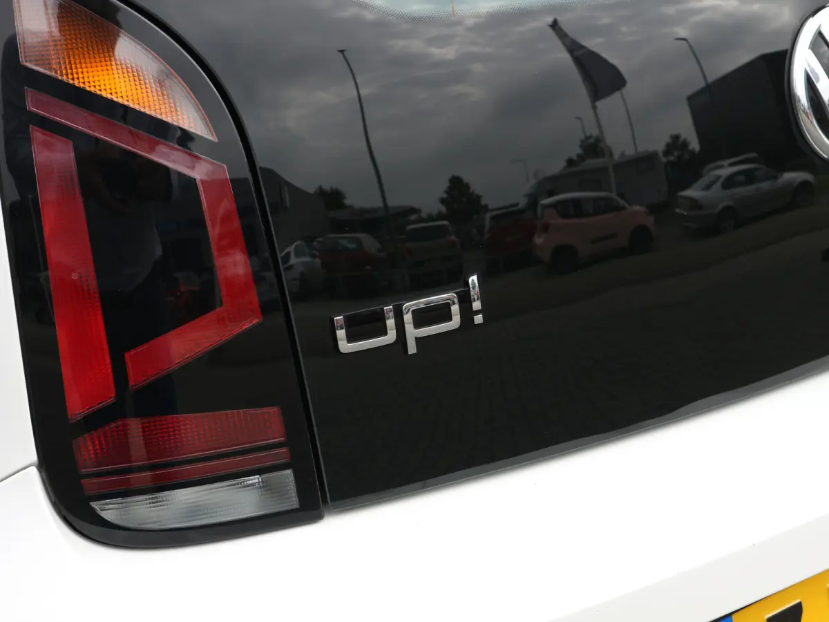 Up! 1.0 BMT move up! AIRCO 5 DRS NAP PAS