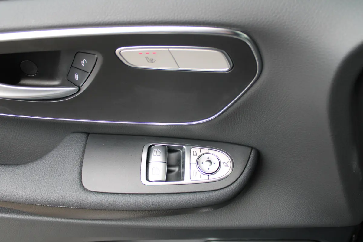 300 L2 / AMG / Luchtvering / 200 KM!!! / 7-Persoons / Burmester / Vol Opties / NIEUW