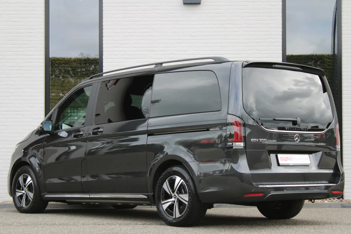 300 L2 / AMG / Luchtvering / 200 KM!!! / 7-Persoons / Burmester / Vol Opties / NIEUW