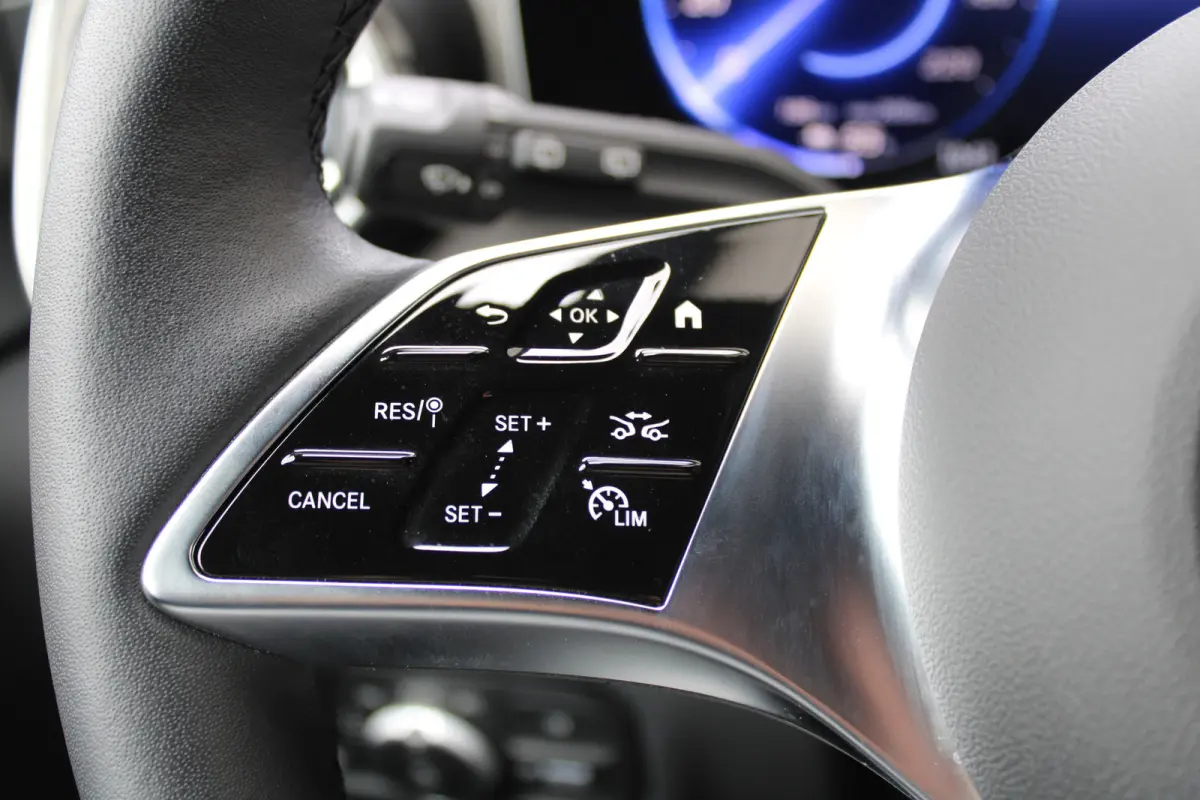 300 L2 / AMG / Luchtvering / 200 KM!!! / 7-Persoons / Burmester / Vol Opties / NIEUW