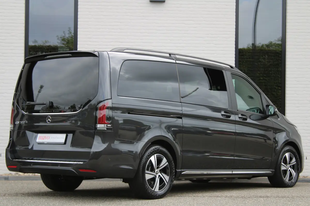 300 L2 / AMG / Luchtvering / 200 KM!!! / 7-Persoons / Burmester / Vol Opties / NIEUW