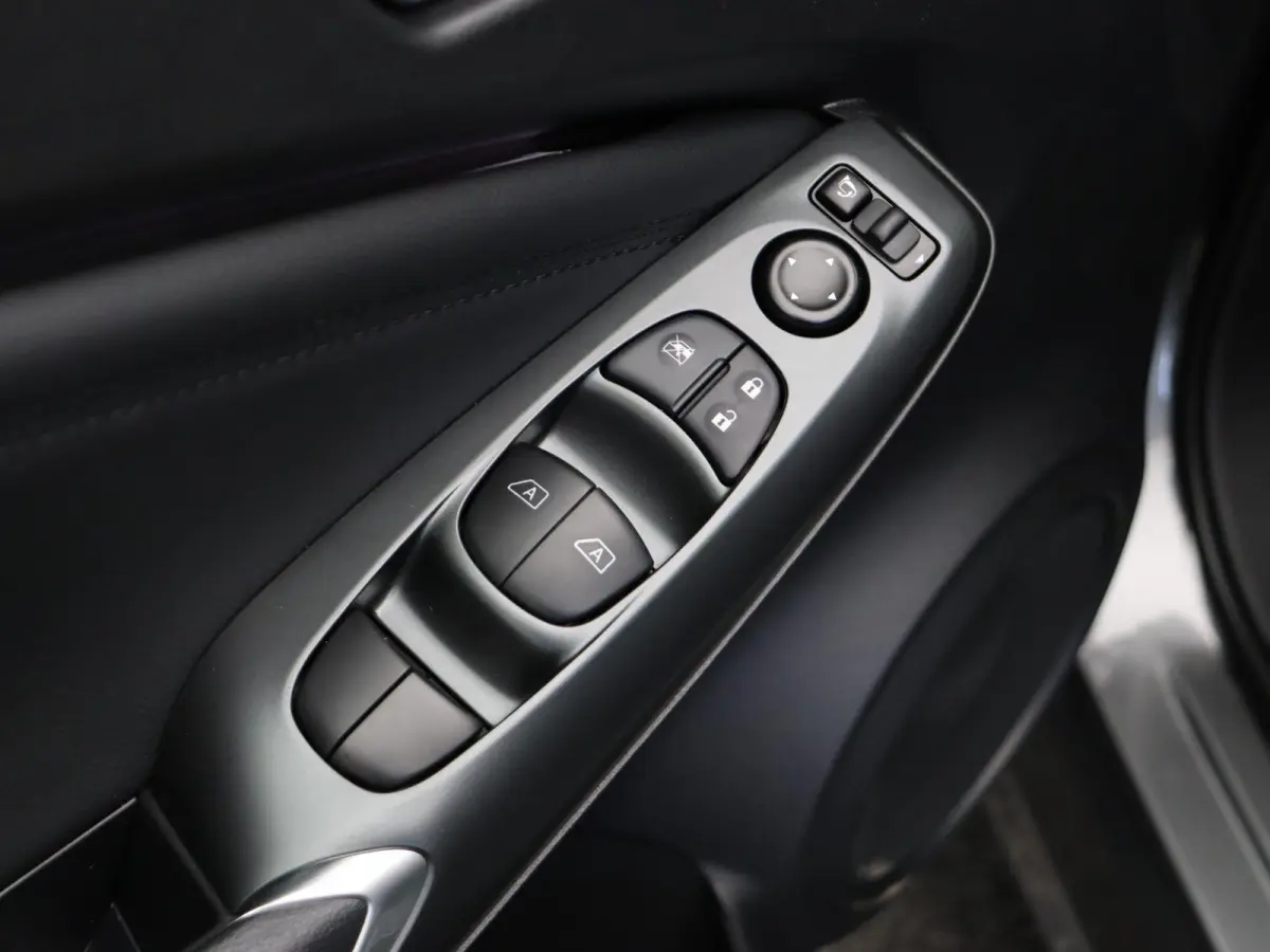 1.6 Hybrid N-Design | Automaat | Stoel en Stuur Verwarming | Adaptieve Cruise Control |