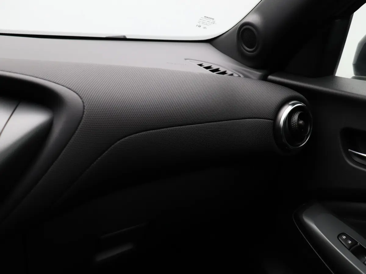 1.6 Hybrid N-Design | Automaat | Stoel en Stuur Verwarming | Adaptieve Cruise Control |