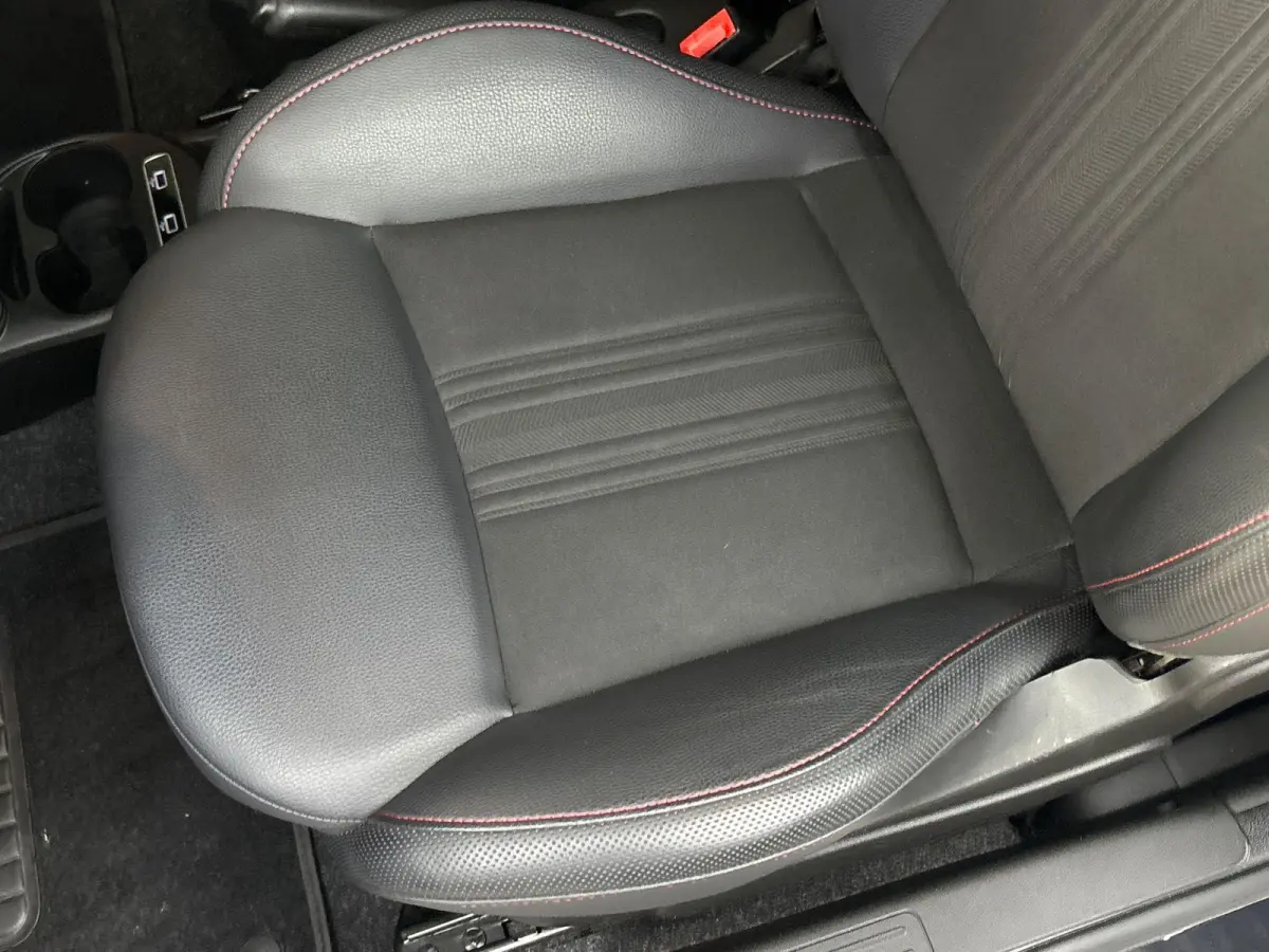 1.0 Hybrid Sport | Climate Control | Cruise Control | Parkeersensoren | LMV 16" | TFT-Scherm |