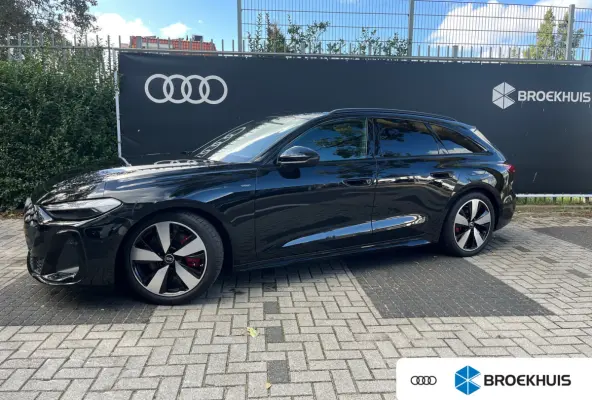 S edition | Trekhaak | Side assist | Remzadels rood | Optiek zwart | Privacy glas |