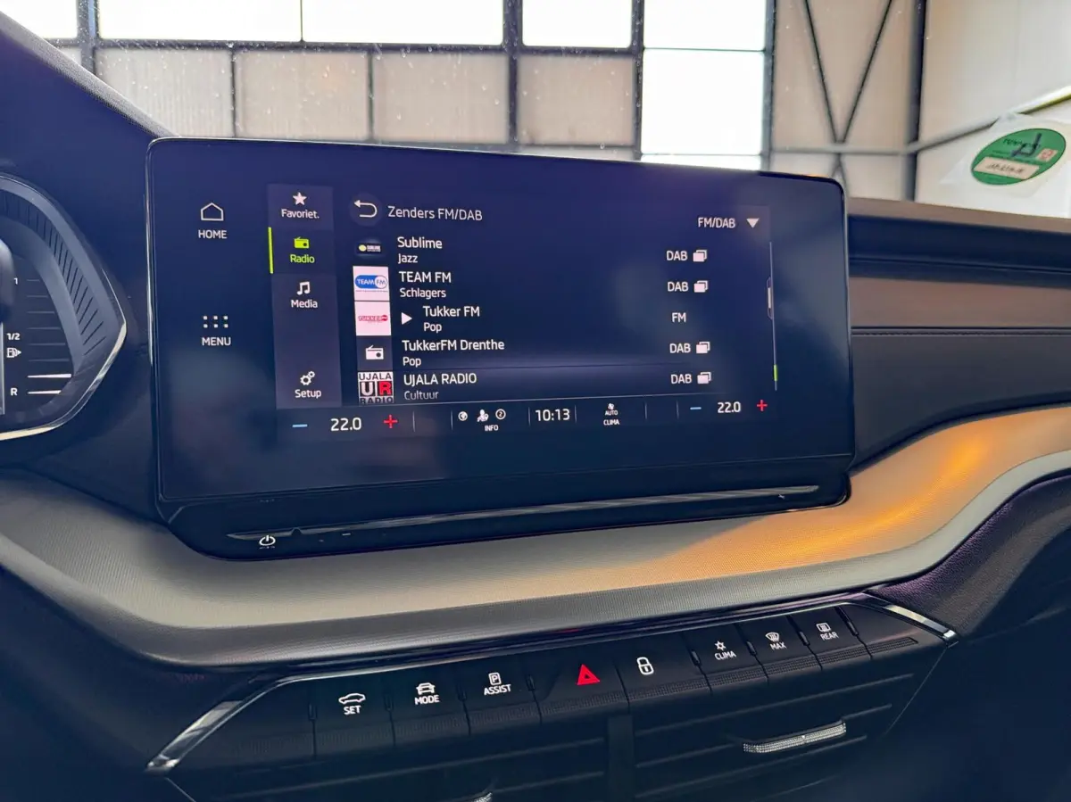 1.0 TSI Greentech 81kW Sport Business|Navi|CarPlay|Elektr.Wegklapbare Trekhaak|