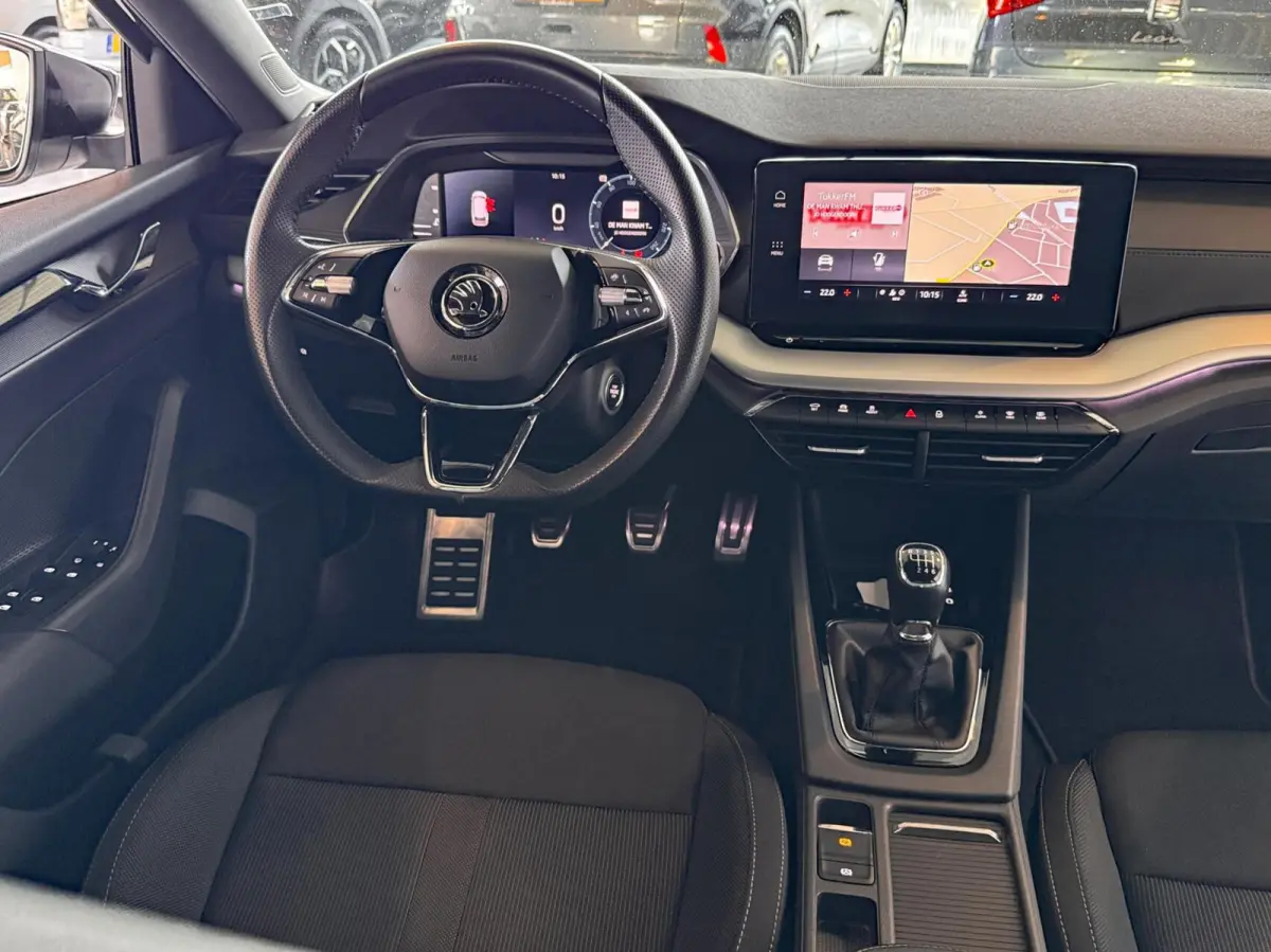 1.0 TSI Greentech 81kW Sport Business|Navi|CarPlay|Elektr.Wegklapbare Trekhaak|