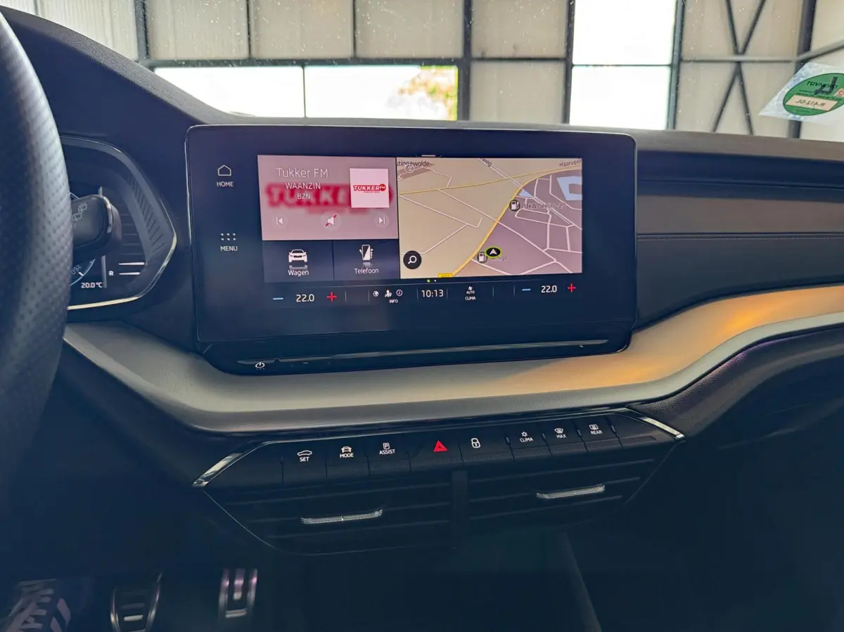 1.0 TSI Greentech 81kW Sport Business|Navi|CarPlay|Elektr.Wegklapbare Trekhaak|